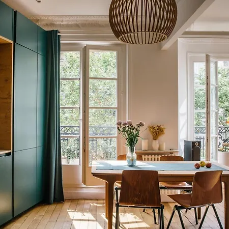 Appartement Superb In Perfect Condition Bright And Clear Parijs